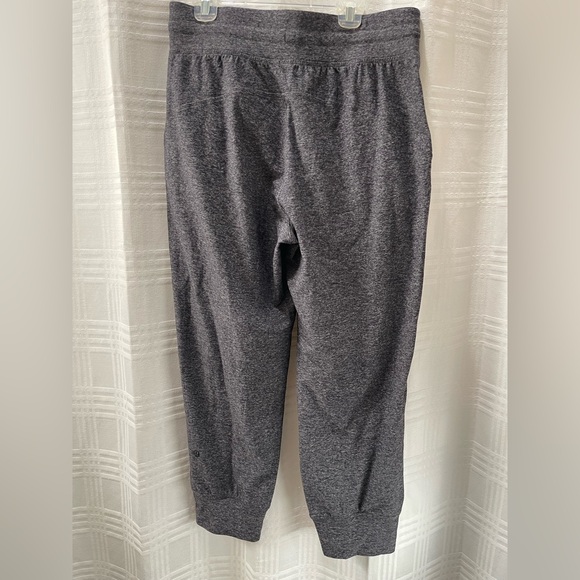 Lululemon Ready to Rulu High-Rise Cropped Jogger - Picture 4 of 10